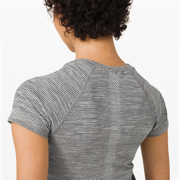 Lululemon Swiftly Tech SS 2.0 - Picture 5 of 6